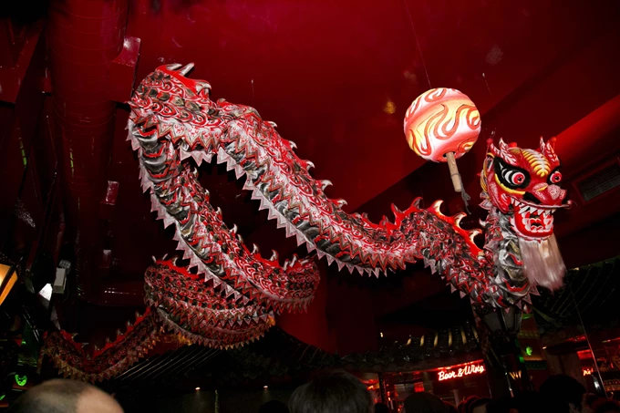 Μπαρ και εστιατόρια της Αθήνας που έκαναν αμέσως σουξέ_Kitty Cat 2