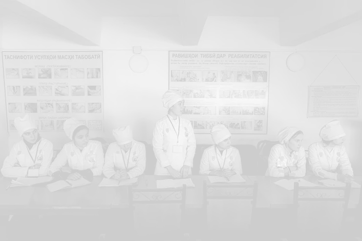 Τατζικιστάν, Νοέμβριος 2019: Φοιτήτριες στο τμήμα αποκατάστασης του Ιατρικού Κολλεγίου της Δημοκρατίας του Τατζικιστάν. ©WHO / Sebastian Liste - NOOR