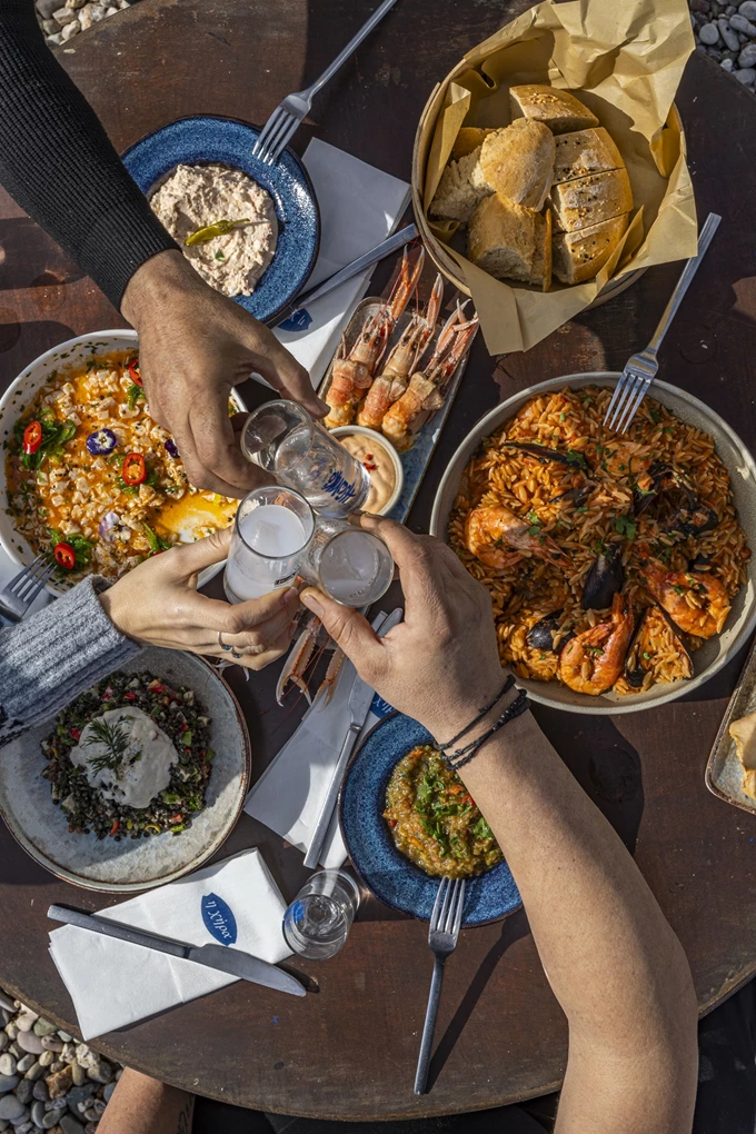 Η Χήρα/ Αρτέμιδα/Εστιατόρια, ταβέρνες και ουζερί για ψάρι