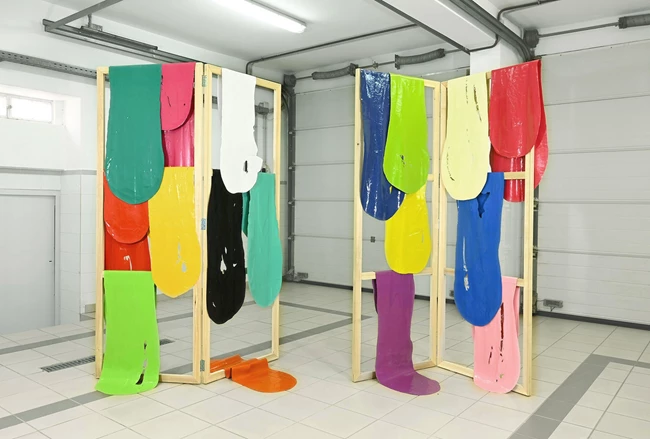 Όμαρ Ζαφάρ Ζωγραφική πέρα από τη Ζωγραφική