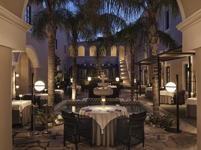 Το εστιατόριο Selene στη Σαντορίνη