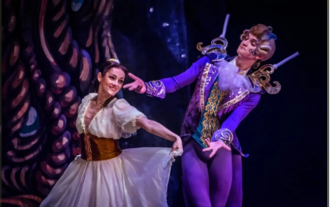 Πεντάμορφη και το Τέρας