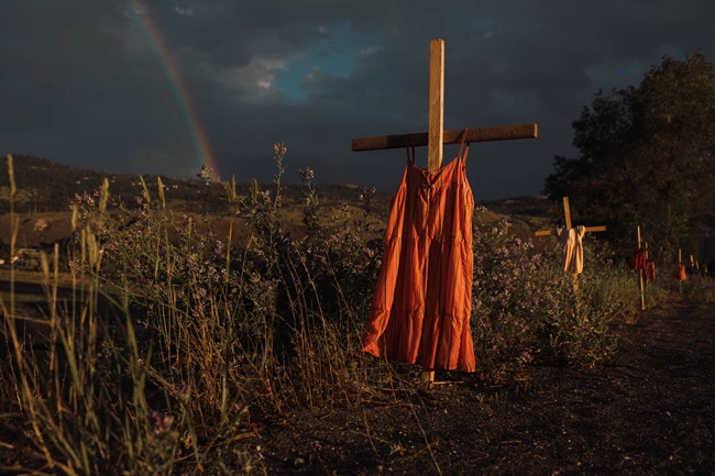 Amber Bracken: World Press Photo of the Year 2022 Kamloops Residential School (Οικοτροφείο Kamloops) © Amber Bracken, για τους The New York Times (Βρετανική Κολομβία, 19 Ιουνίου 2021)