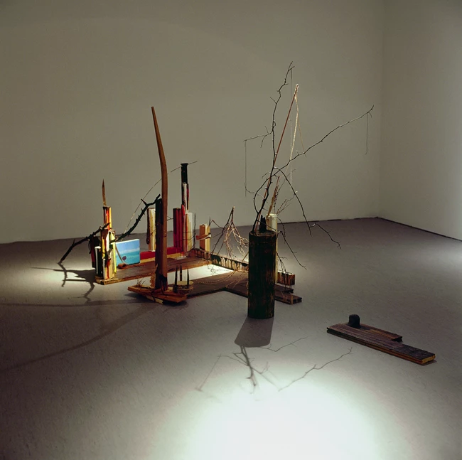 Συλλογή Νίκου Αλεξίου, Κωστής Βελώνης, In the still sleeping town the forces that drives the trees, 2005, Μικτή τεχνική, Μουσείο Μπενάκη ΓΕ 47604