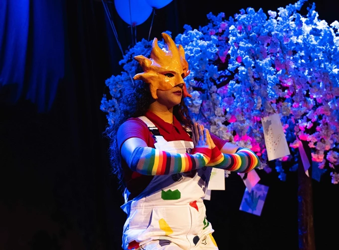 Τα χέρια δεν χτυπάνε, τα χέρια αγαπάνε