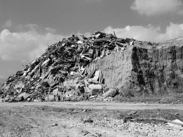 &quot;στῆθι καὶ οἴκτιρον&quot;, Μάνια Μπενίση