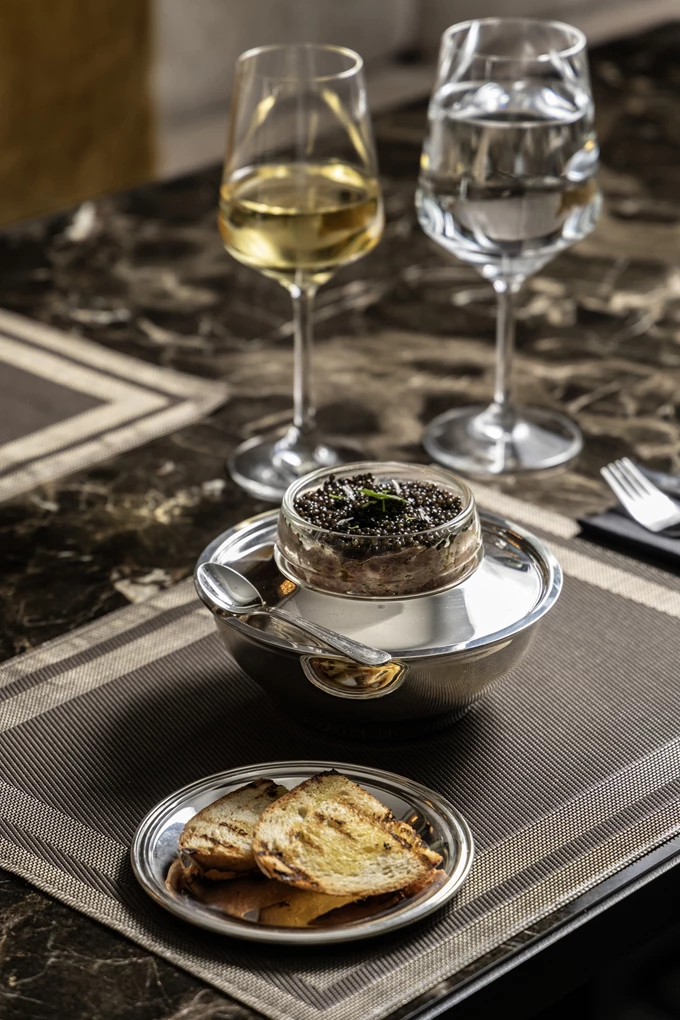 Η καρδιά του Αγίου Βαλεντίνου χτυπά στο Plaza Café του NJV Athens Plaza 2