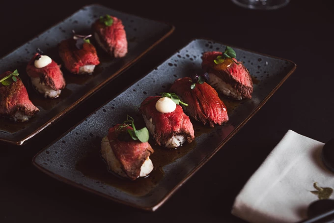 Εστιατόριο Moo Casa στο Ηράκλειο - beef nigiri