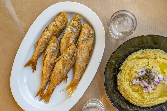 Το ουζερί Κώστας στον Κορυδαλλό 9