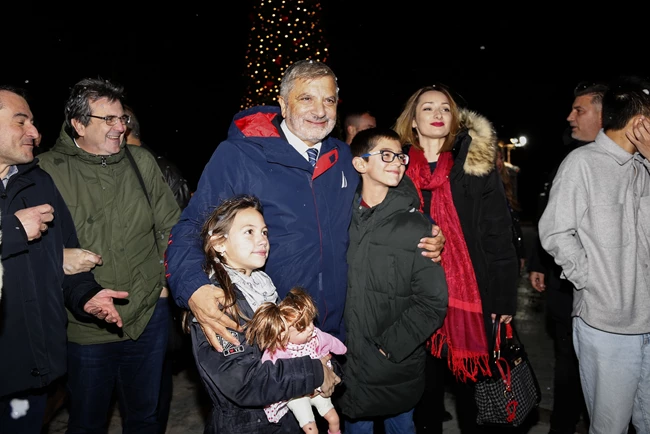 Περιφέρεια Αττικής Χριστουγεννιάτικο δέντρο Πεδίο του Άρεως