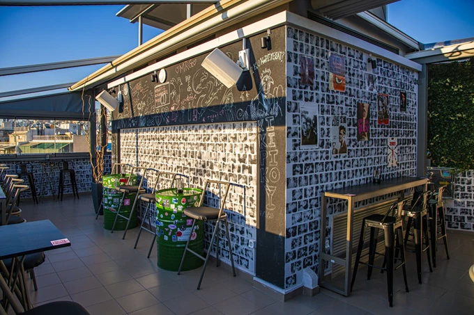 Το μπαρ Κόκορας στην Κυψέλη 9