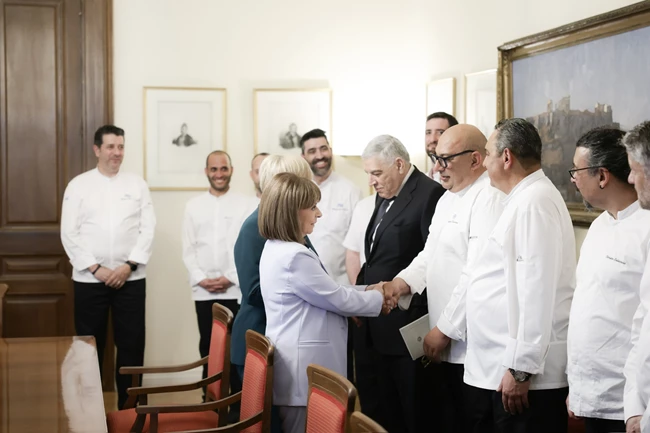 Ένα τραπέζι με γεύσεις Κυκλάδων στο Προεδρικό Μέγαρο