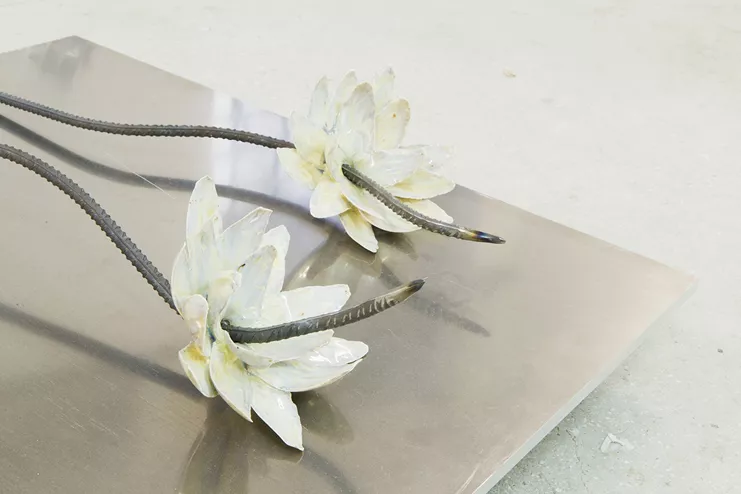 Δέσποινα Χαριτωνίδη, Unlikely places, detail, aluminum, iron rods, ceramic, dimensions variable, 2020