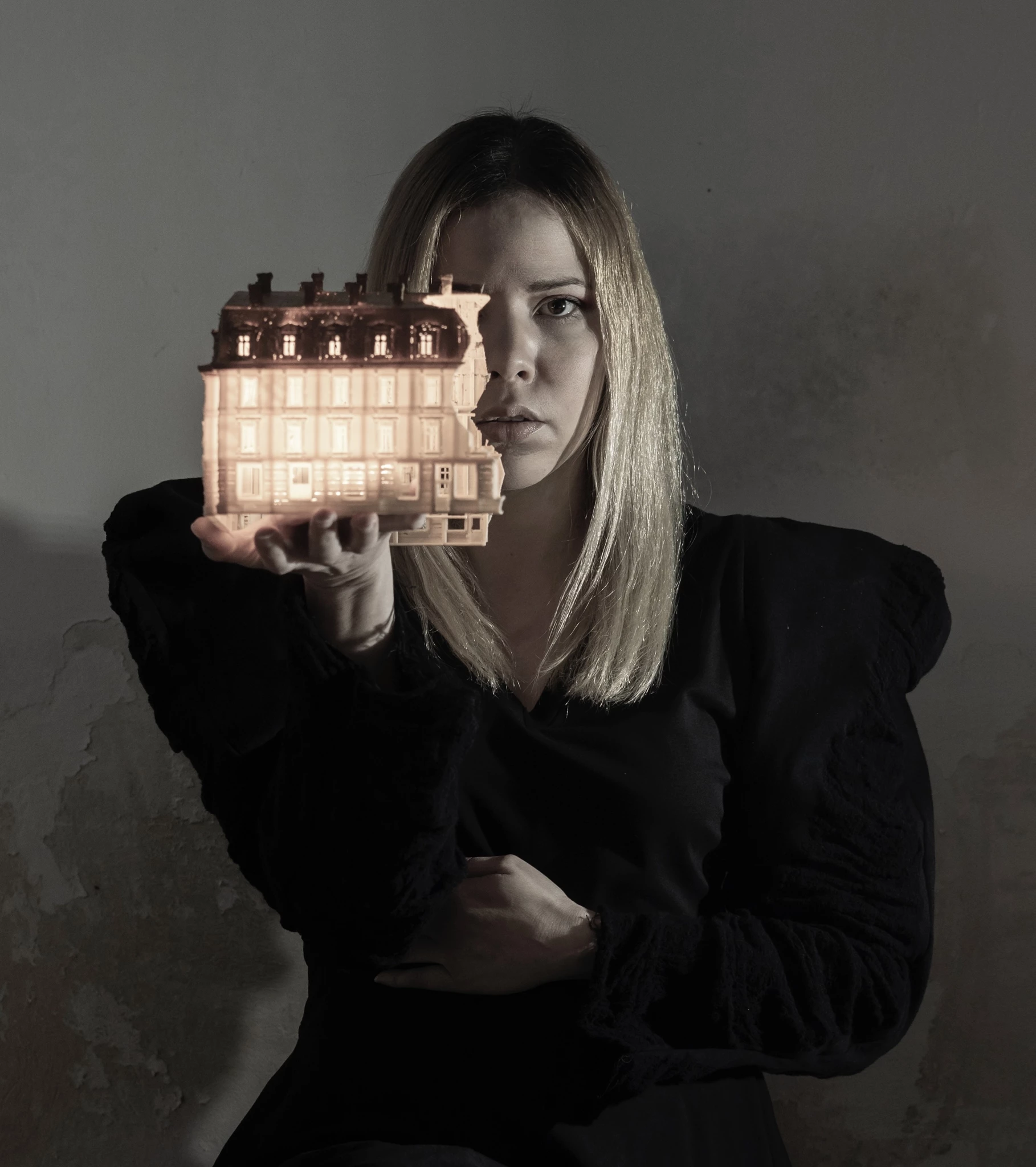 Το ξενοδοχείο η νύχτα που πέφτει