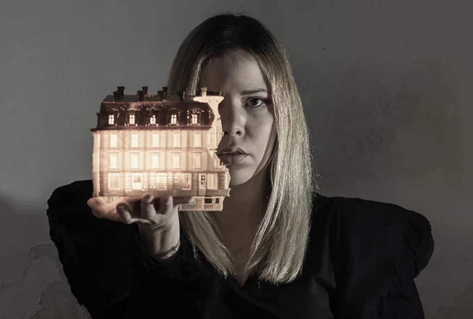 Το ξενοδοχείο η νύχτα που πέφτει