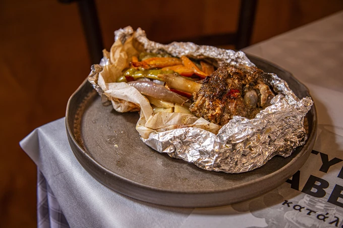 Η Τύπου Ταβέρνα στο Παγκράτι 7