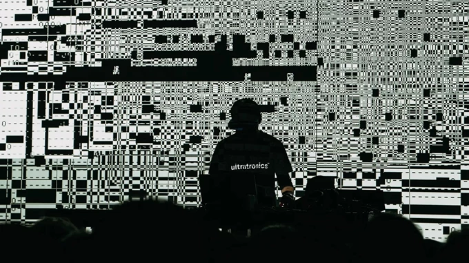 Ryoji Ikeda
