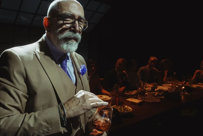 Μέχρι να σβήσουν τ’ άστρα