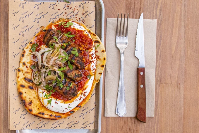 Το κεμπάπ Mirlo στον Κεραμεικό 1