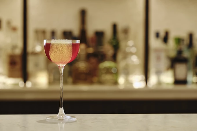 Το νέο μπαρ George, The Lobby Bar, στο ξενοδοχείο King George 3