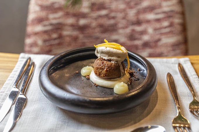 Το εστιατόριο Pomo d’ Oro στο Ark και το Symposio at Ark 7