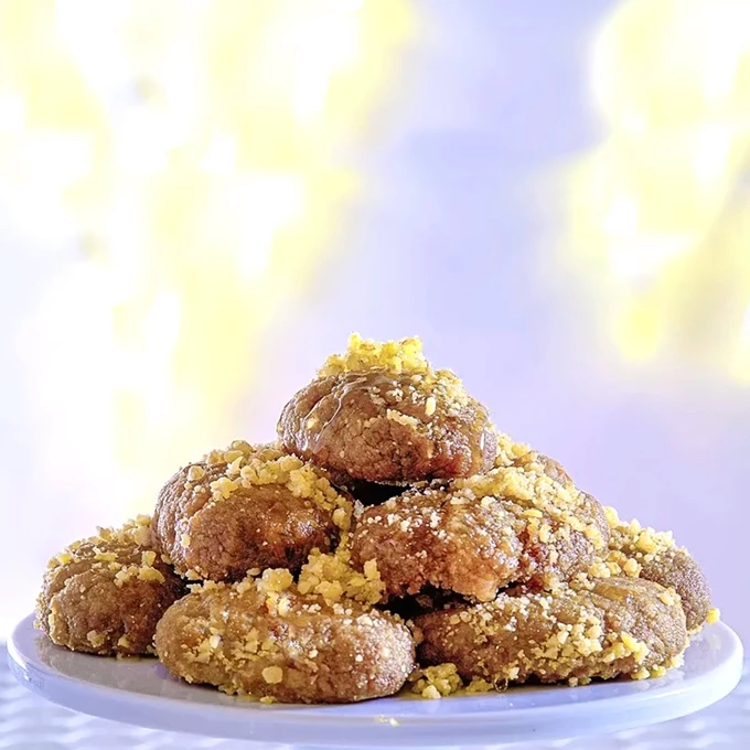 Αλεύρι, ζάχαρη, κανέλα