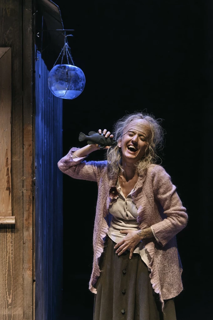 Οι Καρέκλες από Παπαδόπουλο-Διακοπαναγιώτου