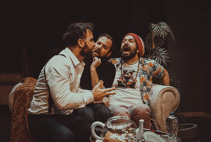 Ο ημιυπαίθριος