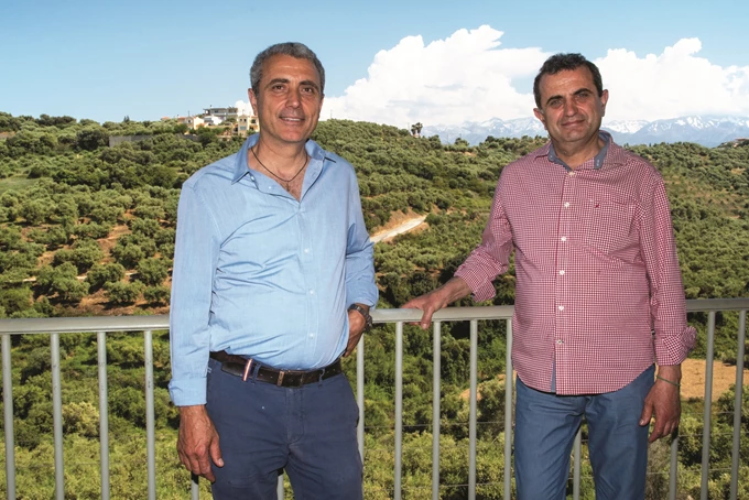 Λεβέντης, Κρήτη