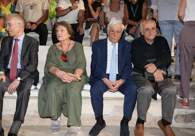 Βλασία Παυλοπούλου-Προκόπης Παυλόπουλος-Μιχάλης Τιβέριος