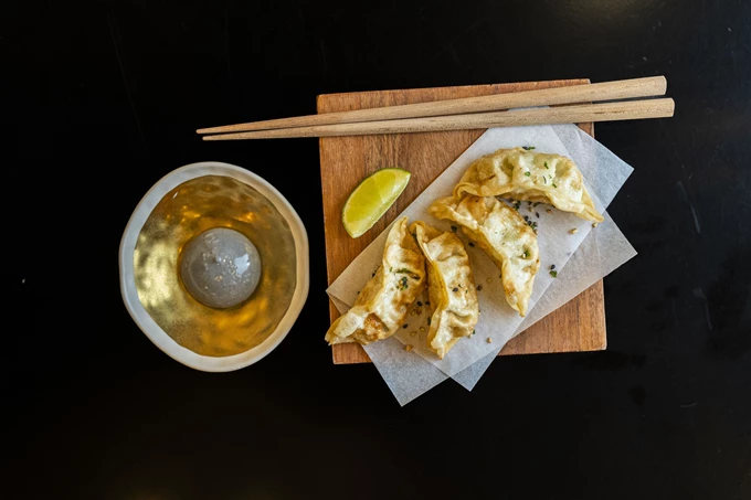 Το εστιατόριο Smoku και το Tasting Room by Smoku από τον Δημήτρη Κατριβέση στην Αθήνα 22