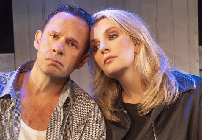 Μέχρι πότε συνεχίζονται "Μ.Α.Ι.Ρ.Ο.Υ.Λ.Α." στο Μικρό Χορν και "ΛΑΒ" στο Μικρό Παλλάς; - εικόνα 2