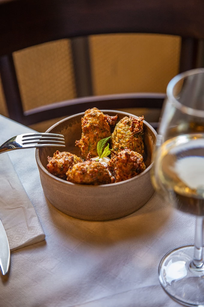 Η Τύπου Ταβέρνα στο Παγκράτι 6