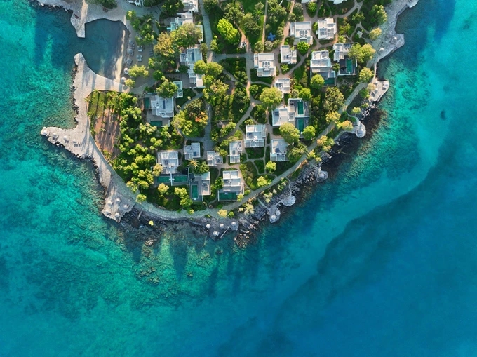 Minos Beach Art Hotel.