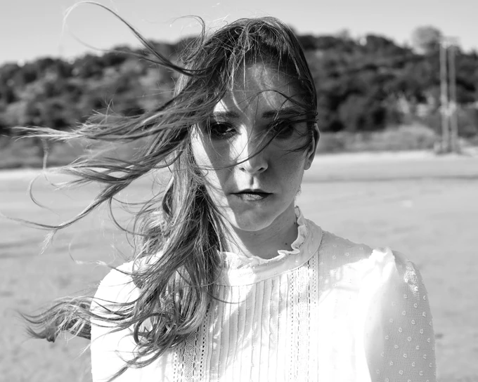 Τα κύματα, σκηνοθ. Ένκε Φεζολάρι