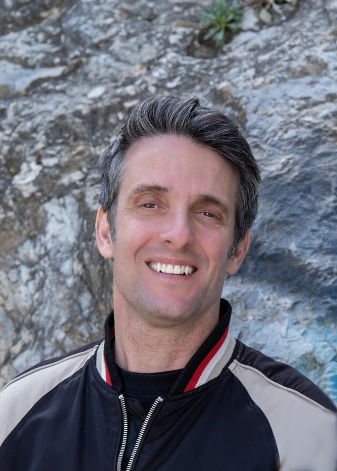 ΘΟΔΩΡΗΣ ΟΙΚΟΝΟΜΟΥ