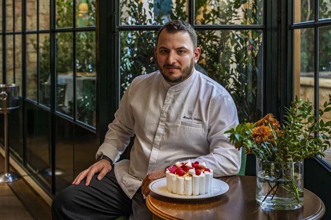 Vacherin με Σμέουρα από τον Μανώλη Στήθο για τον Άγιο Βαλεντίνο