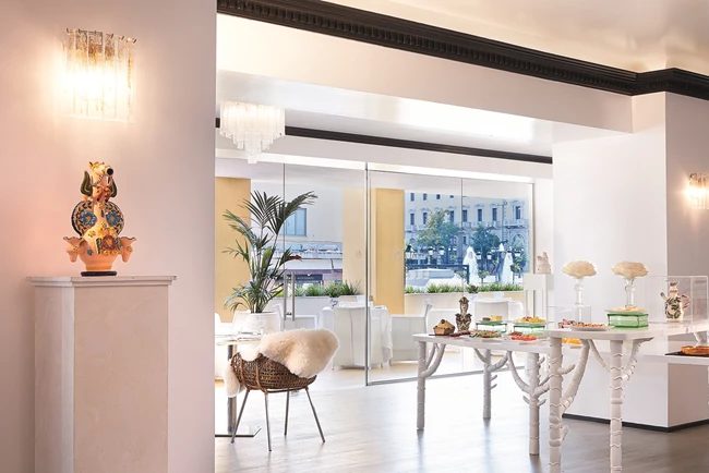 Pallas Athena Restauran