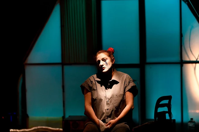 Εμείς, οι ημιάνθρωποι του πουθενά (Philellines #21ος)