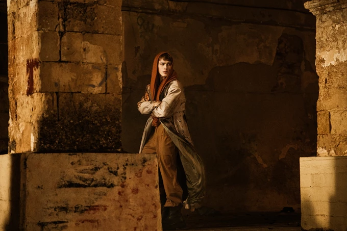 Ξανασταυρώνεται