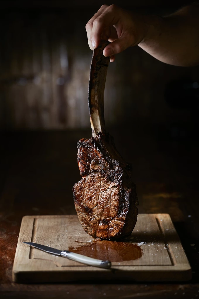 Agios Merkourios, Βαρυμπόμπη, αφιέρωμα κρέας