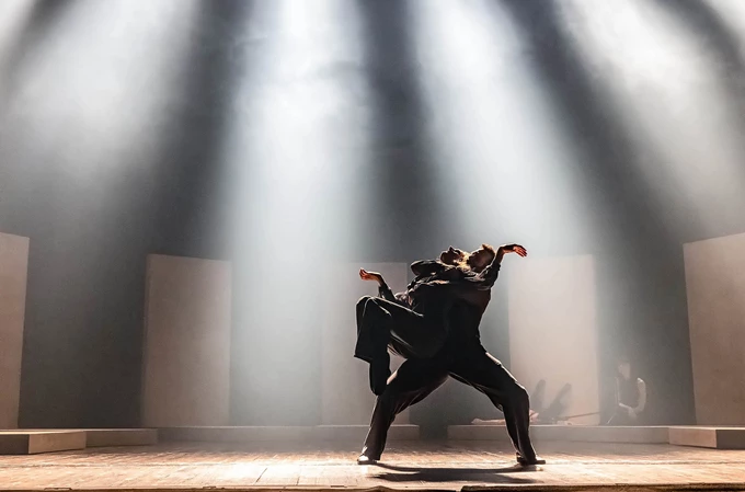 Alan Lucien Øyen – Antigone