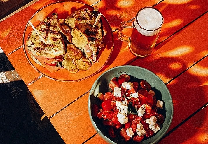 Κάτι μαγειρεύει στο Doors η Γωγώ Δελογιάννη