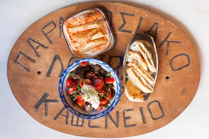 Το καφενείο Λούβρον στο Παγκράτι 3