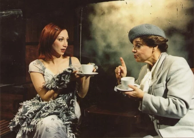 Η ΚΥΡΙΑ ΕΞΑΦΑΝΙΖΕΤΑΙ_ Τρένο στο Ρουφ