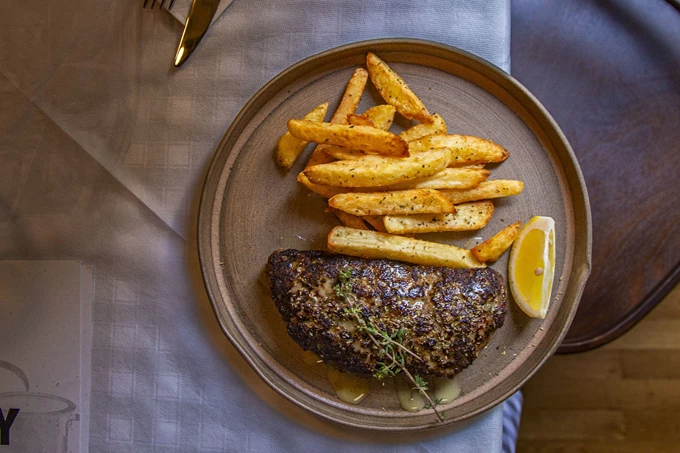 Η Τύπου Ταβέρνα στο Παγκράτι 8