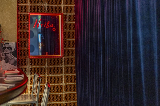 Εστιατόριο Μπαρ Ντίβα στο Κολωνάκι