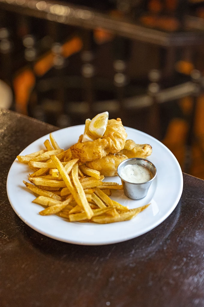 Το μπαρ/ παμπ Sips 'n' Guts στον Πειραιά 7