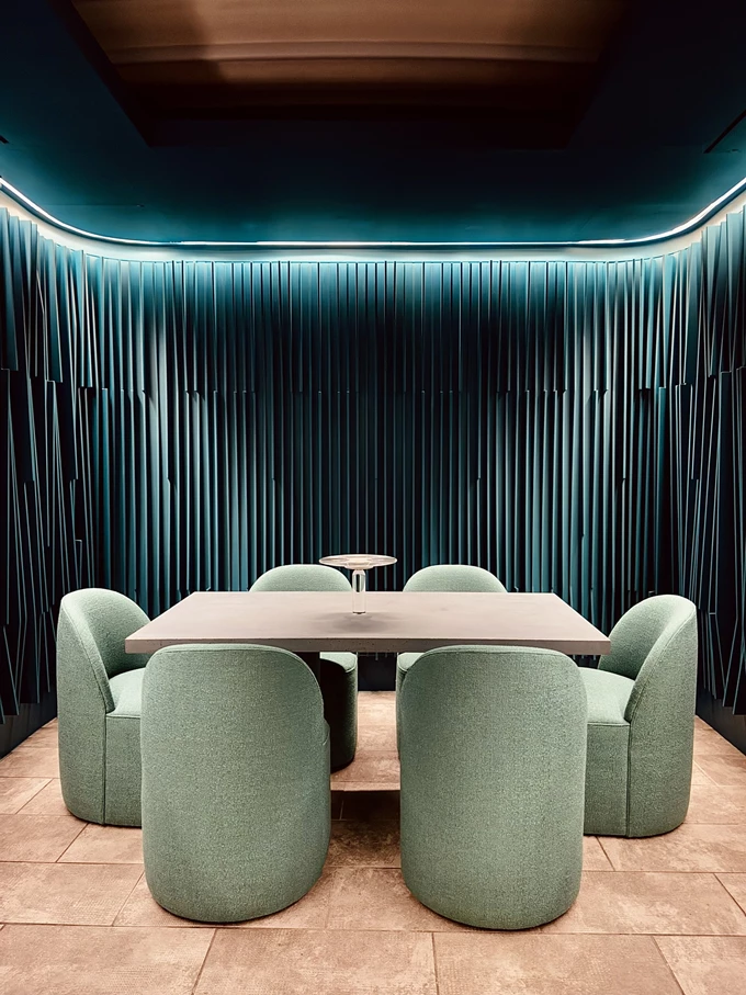 Η ανανεωμένη αυλή του Herve