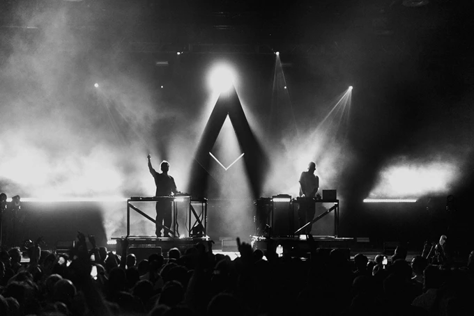 KIASMOS
